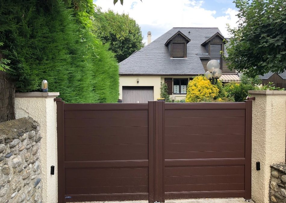 Portail battant et portillon en aluminium à Tarbes