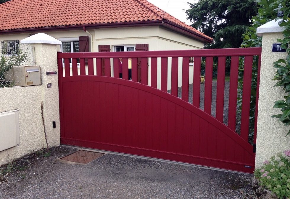 Portail coulissant en aluminium à Barbazan debat