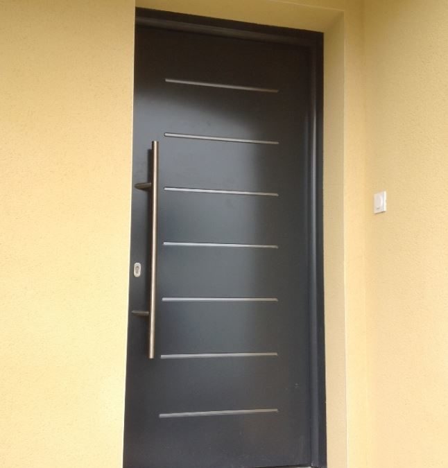 Porte d’entrée à Castelbajac