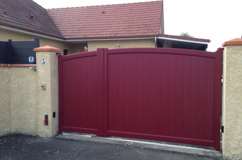 Portail battant en aluminium à Soumoulou