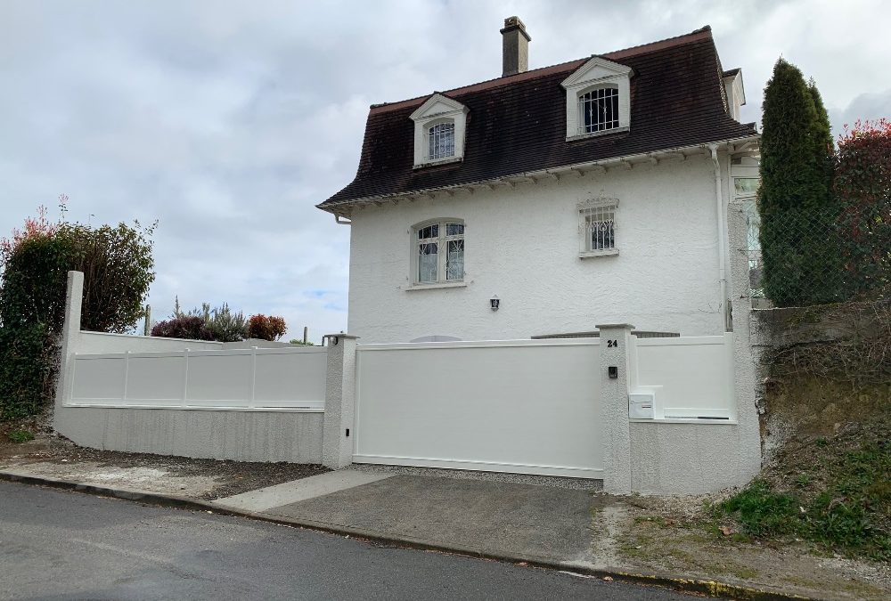 Portail coulissant en aluminium à Bizanos